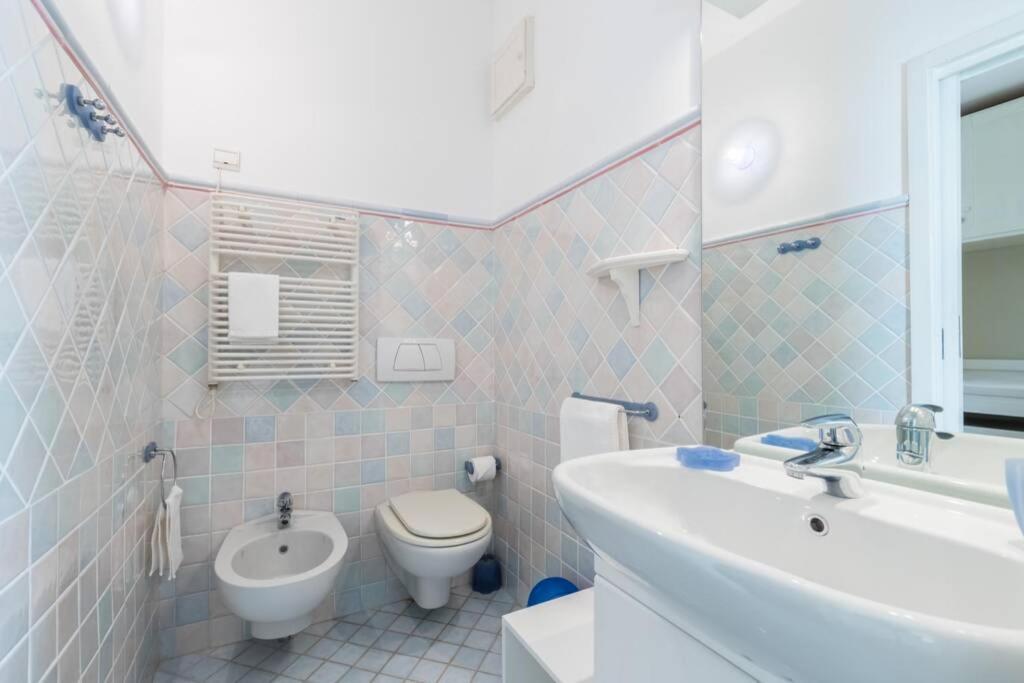 Villa Rocky - Luxury 3Br Apt In Liberty Villa.Pool,Garden,Wifi โรกบรูน-กัป-มาร์แต็ง ภายนอก รูปภาพ